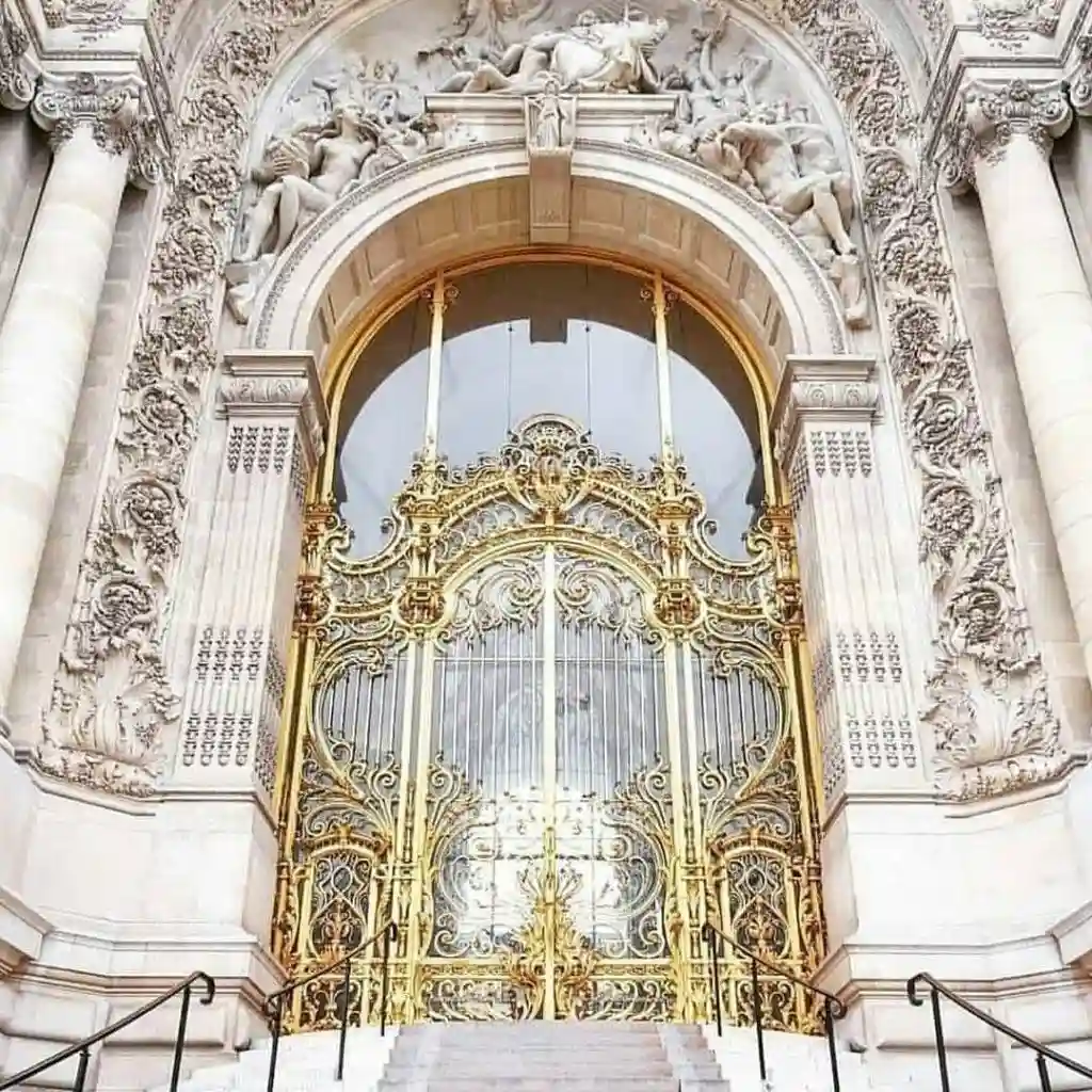 مزایا و معایب درب الیزه مزایا و معایب درب الیزه