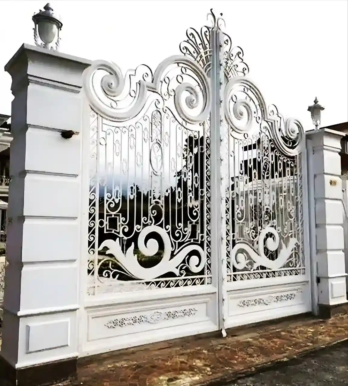 درب فرفورژه ویلا با الگوی هندسی درب فرفورژه ویلا با الگوی هندسی