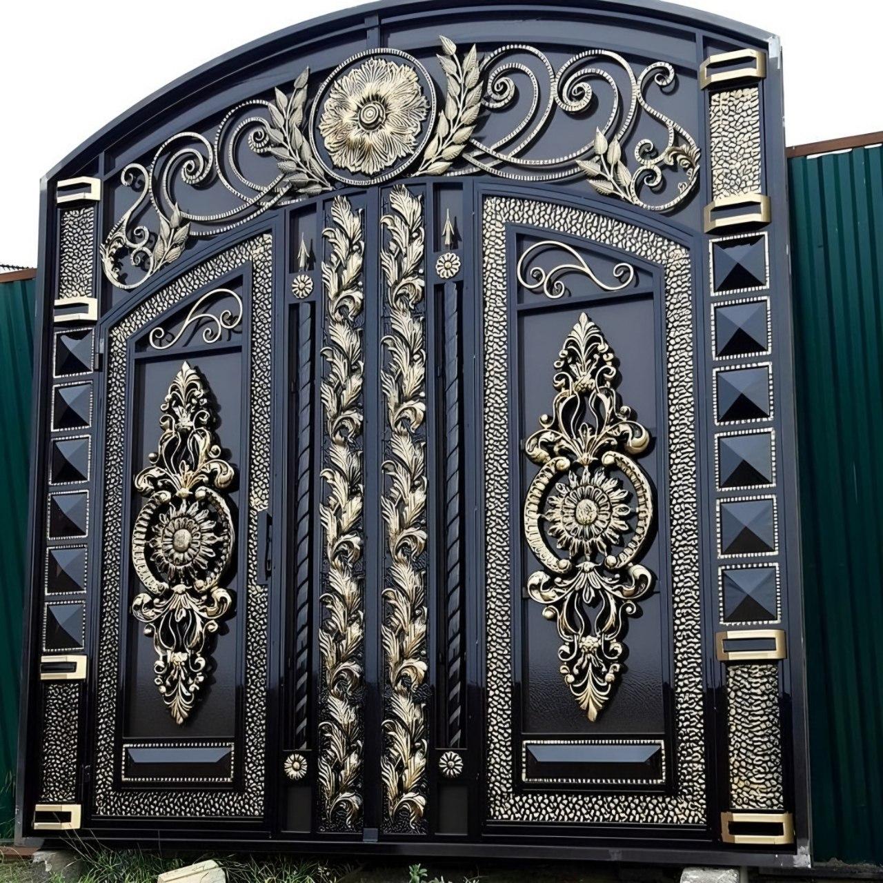 درب حیاط طرح دار