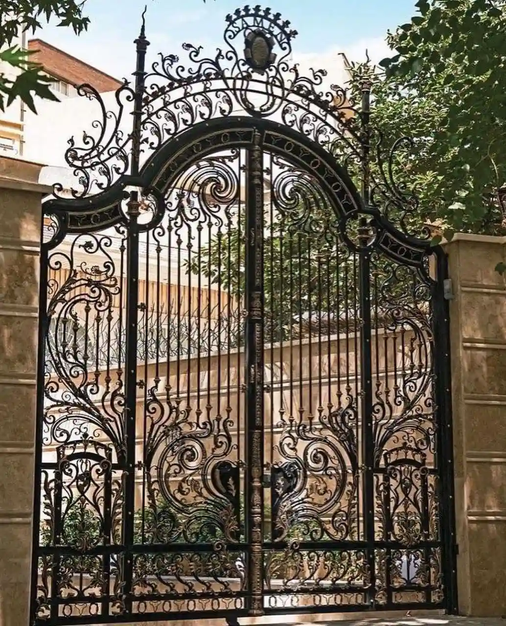 مدت زمان نصب درب الیزه فرفورژه مدت زمان نصب درب الیزه فرفورژه