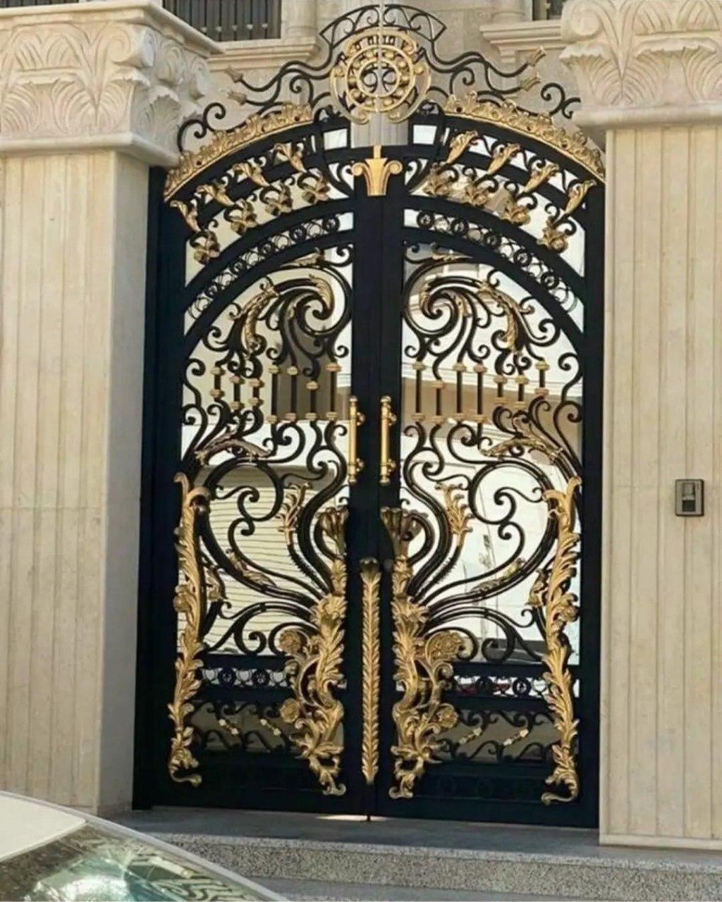 انتخاب رنگ مناسب برای درب حیاط الیزه فرفورژه انتخاب رنگ مناسب برای درب حیاط الیزه فرفورژه