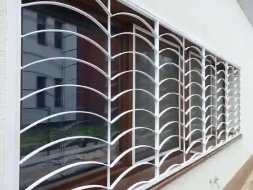 حفاظ پنجره برای طبقات پایین آپارتمان ها حفاظ پنجره برای طبقات پایین آپارتمان ها