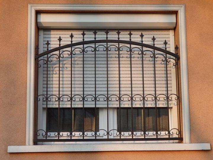 زیبایی و امنیت در حفاظ پنجره های مدرن زیبایی و امنیت در حفاظ پنجره های مدرن