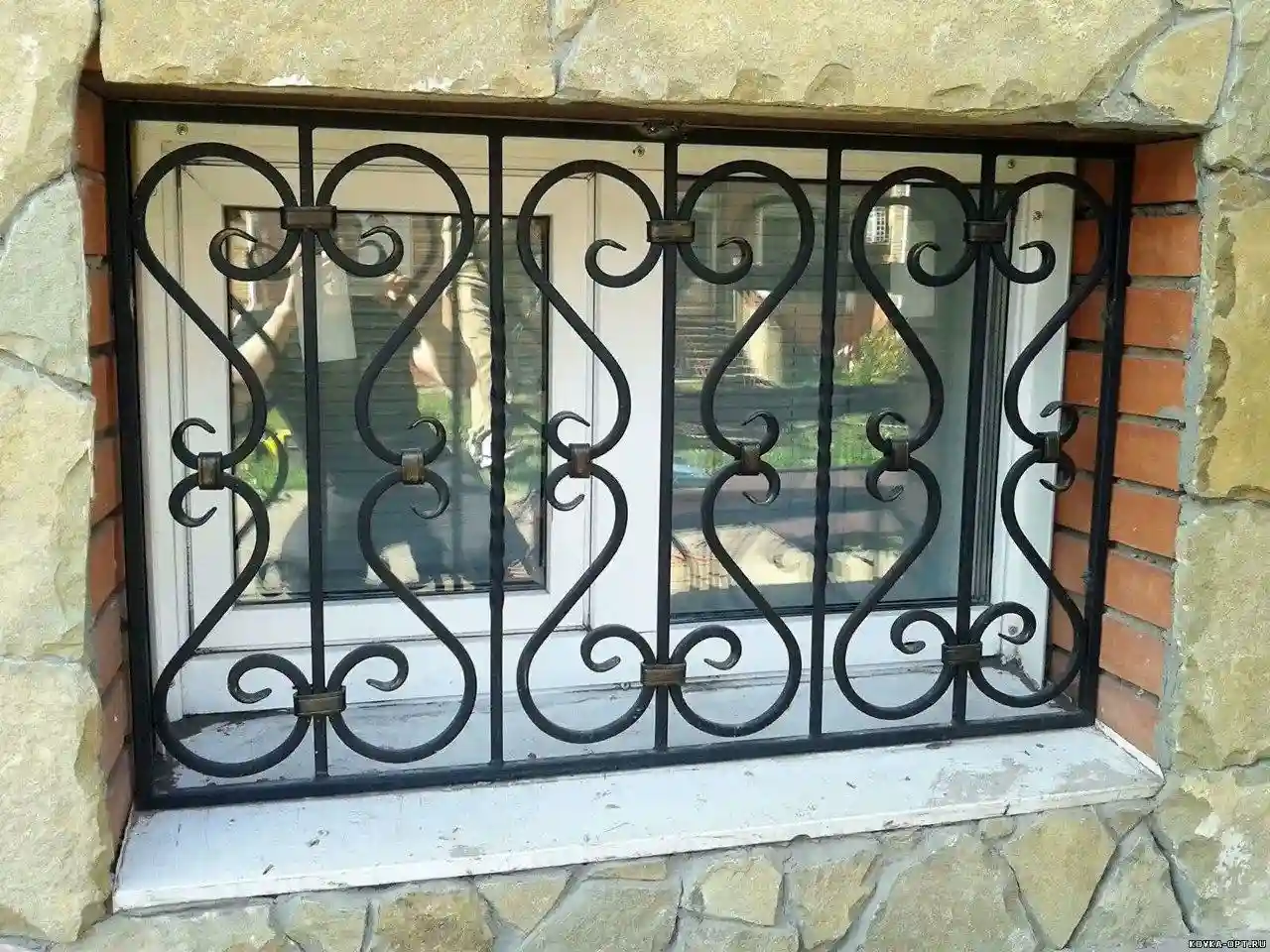 حفاظ پنجره و بالکن با پروفیل سنگین حفاظ پنجره و بالکن با پروفیل سنگین