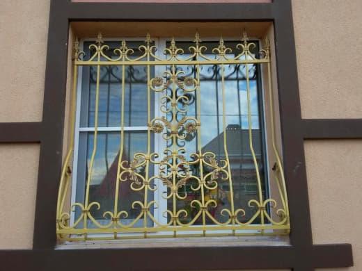 مقایسه حفاظ پنجره فرفورژه و ساده مقایسه حفاظ پنجره فرفورژه و ساده