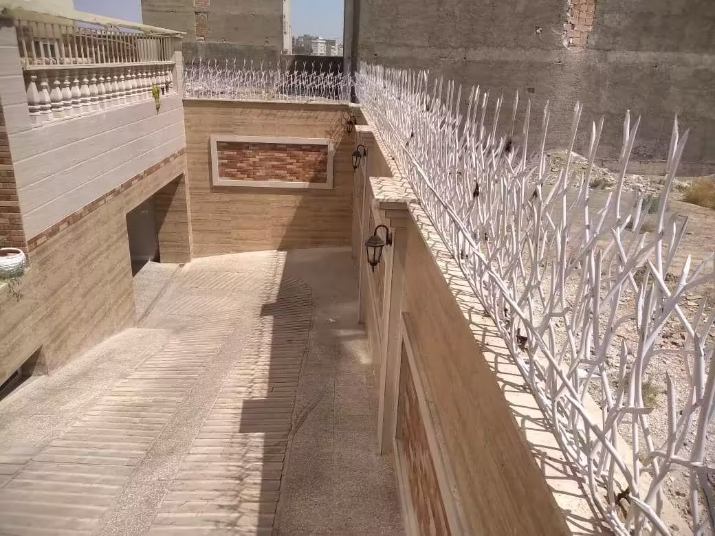 حفاظ شاخ گوزنی برای دیوارهای با ارتفاع کم حفاظ شاخ گوزنی برای دیوارهای با ارتفاع کم