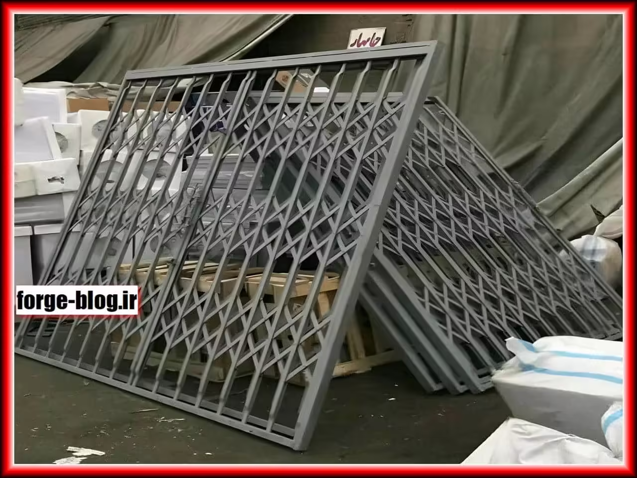 مزایای استفاده از درب آکاردئونی برای ورودی پارکینگ مزایای استفاده از درب آکاردئونی برای ورودی پارکینگ