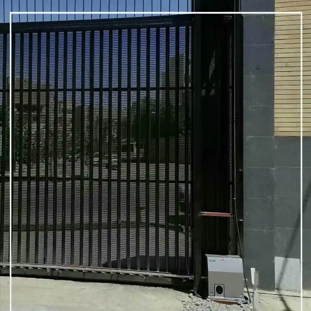 جک درب پارکینگ بازویی 660 مدلهای نیمهحرفهای و پرتردد جک درب پارکینگ