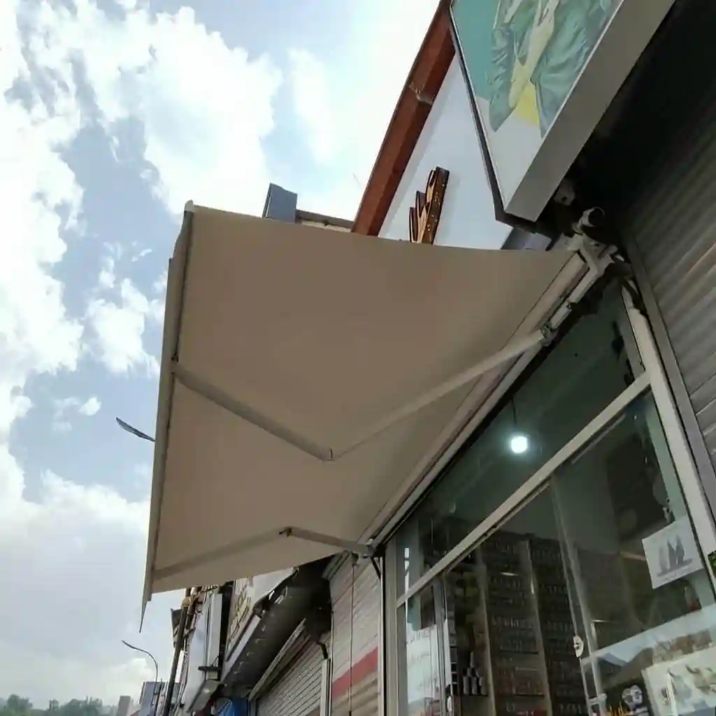 سایبان برقی اتوماتیک مغازه و پارکینگ 031 سایبان برقی چتری و ساحلی (کافه و باغ)