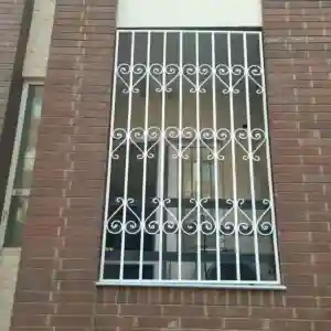 عکس حفاظ پنجره