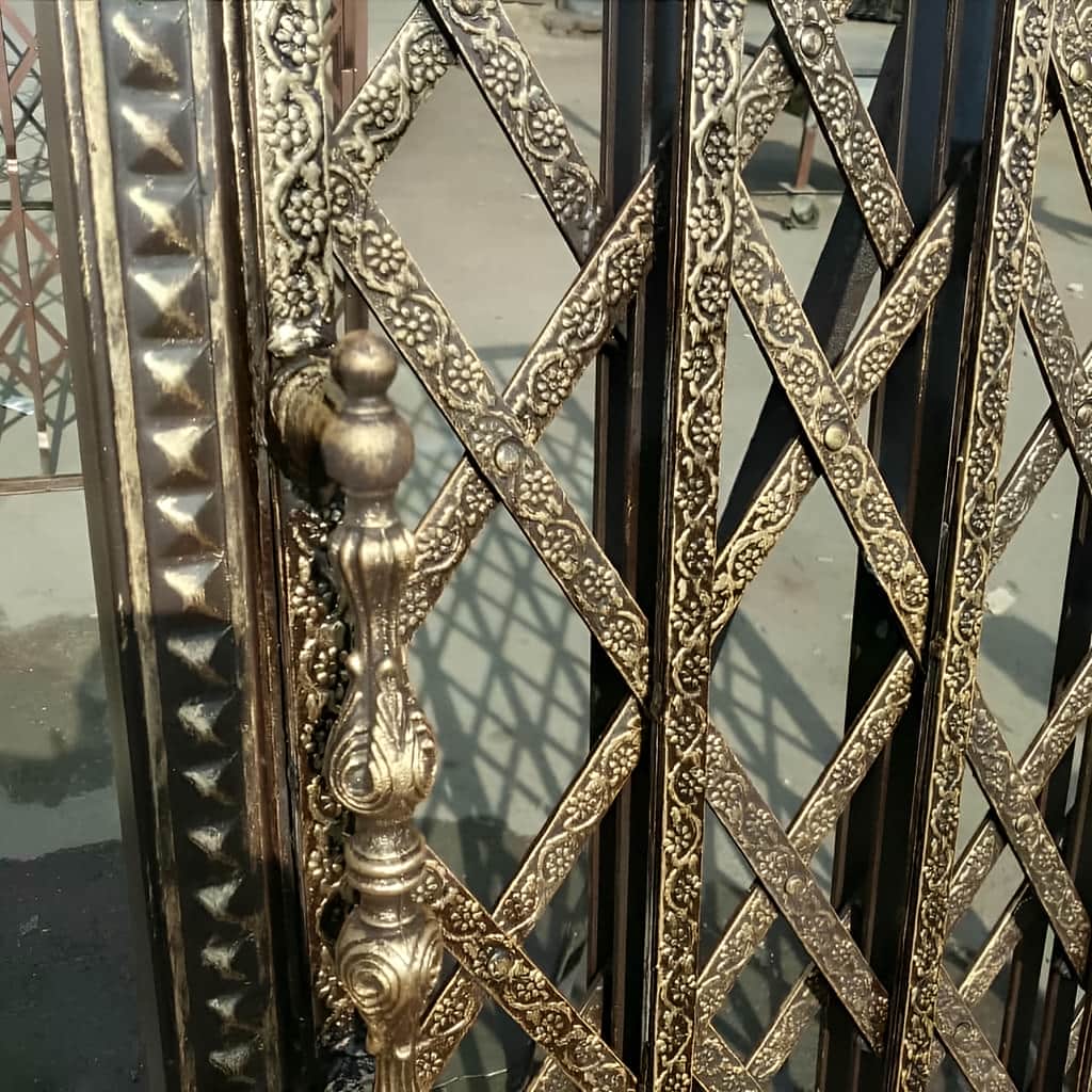 قیمت هر مترمربع درب آکاردئونی