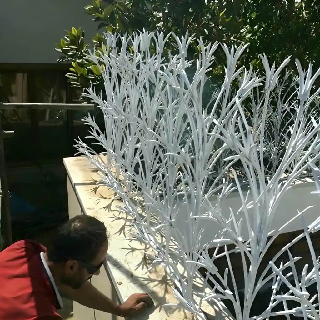 حفاظ لیلیوم ویلا