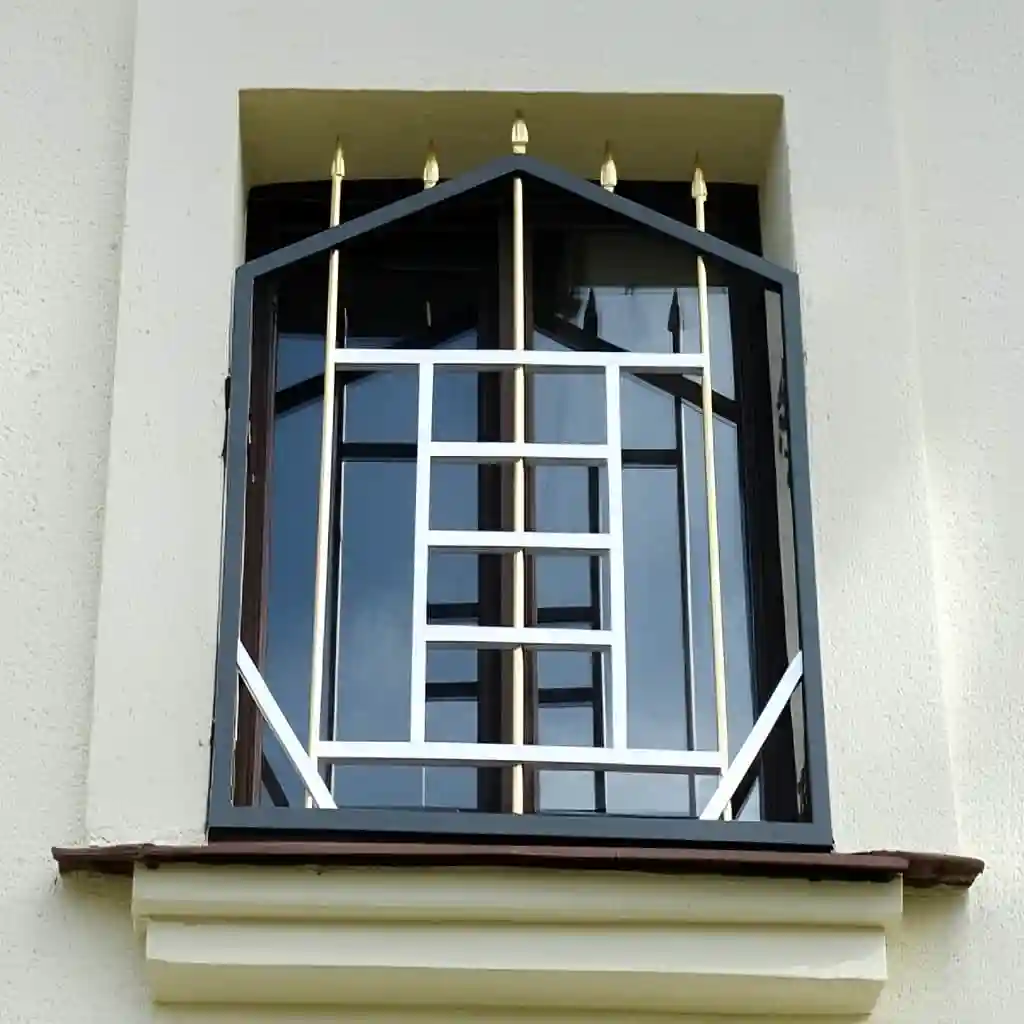 حفاظ نردبانی برای پنجره دوجداره