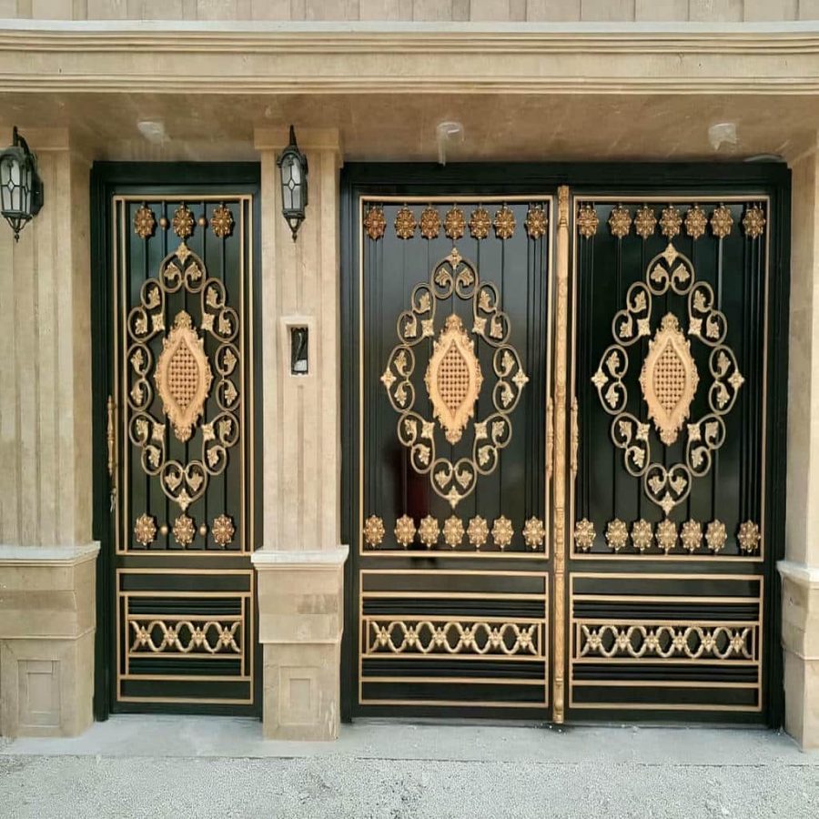 نصب درب حیاط آهنی ورودی ساختمان