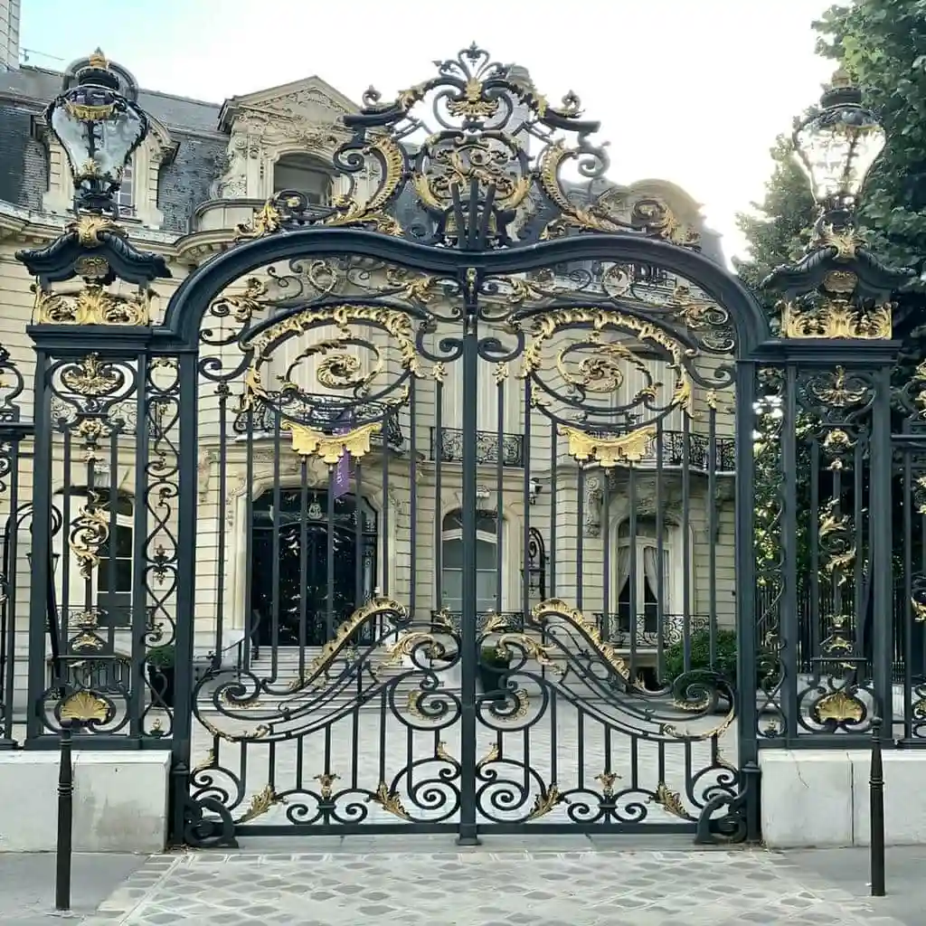 فروش درب حیاط لاکچری کلاسیک