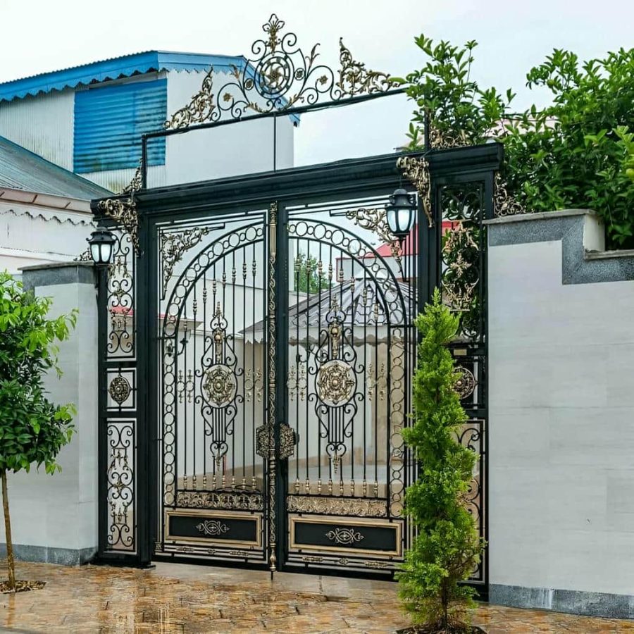 نصب درب حیاط ساده و شیک فلزی
