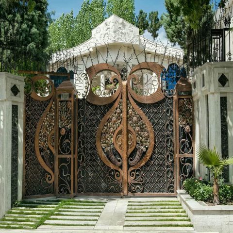 خرید درب آهنی ورودی ساختمان مدرن و مقاوم