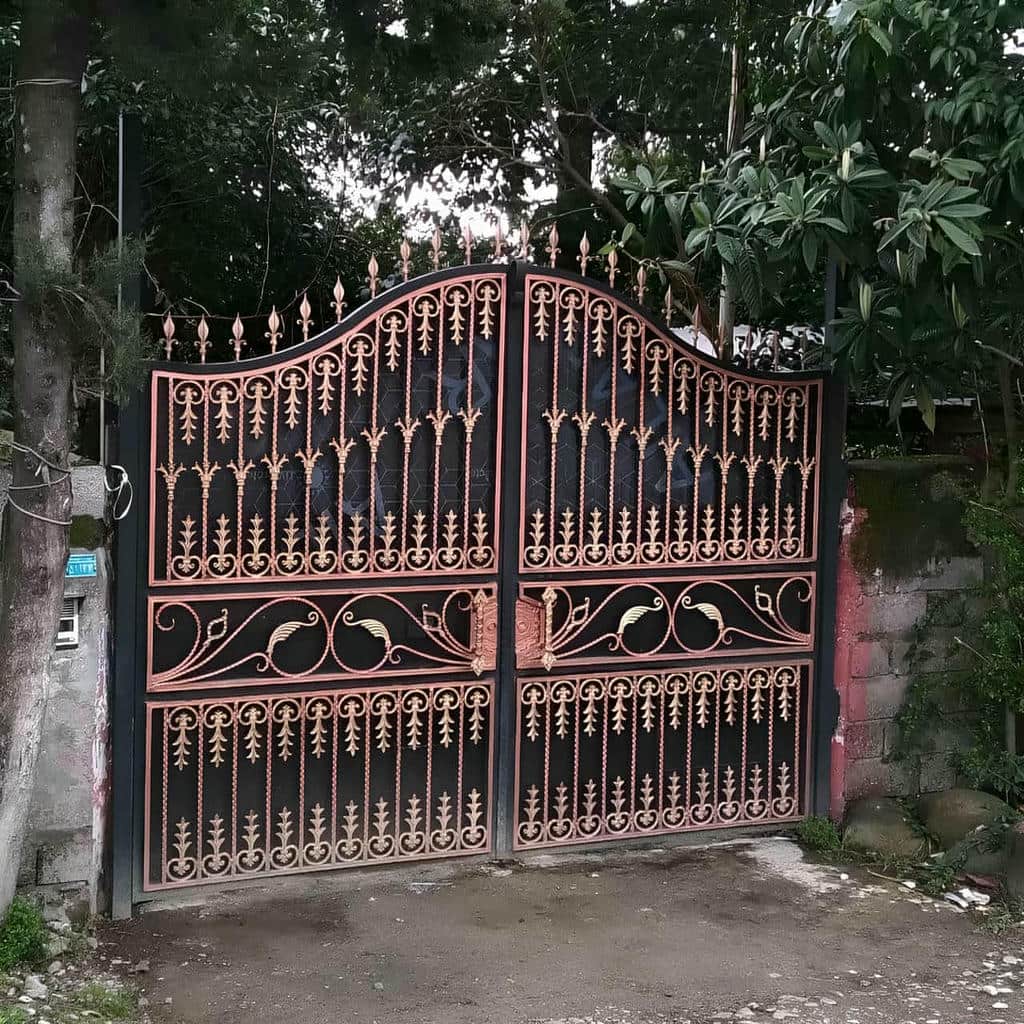 نصب درب انگلیسی فلزی