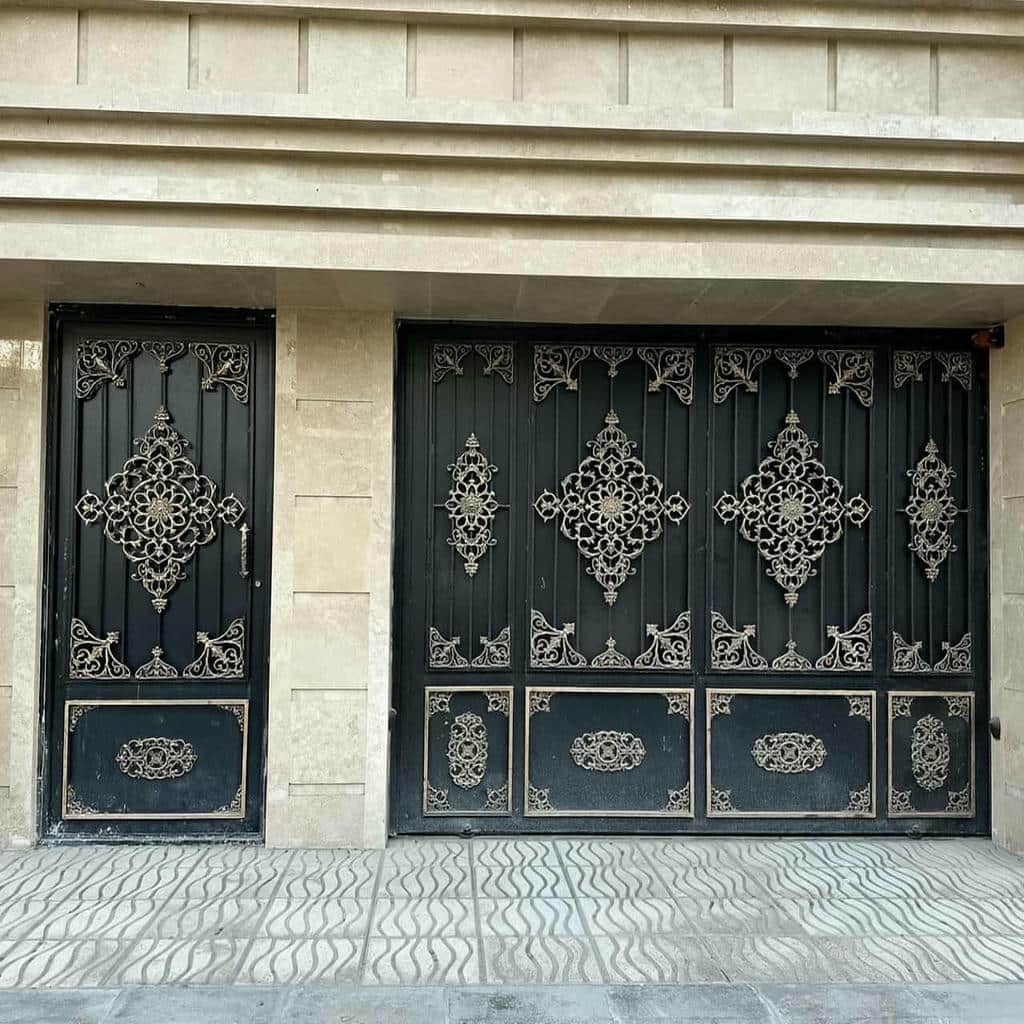 نصب درب صدفی فلزی