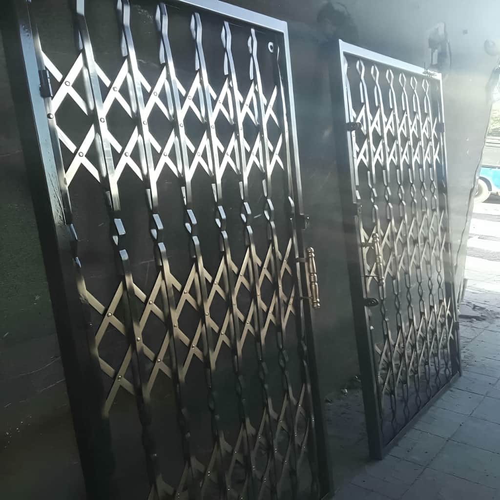 قیمت درب آکاردئونی خانه سه گل در سیرجان