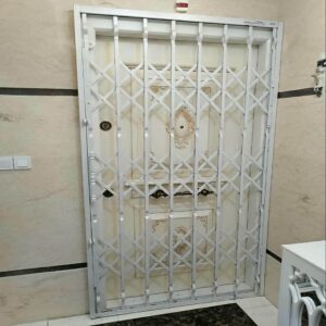درب آکاردئونی خانه در قم