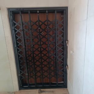 درب آکاردئونی خانه در مهرشهر کرج