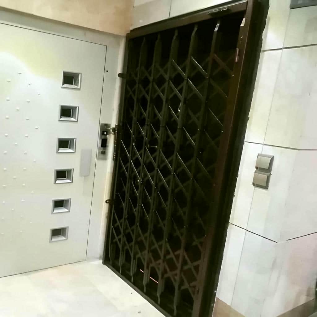درب آکاردئونی خانه در اشتهارد