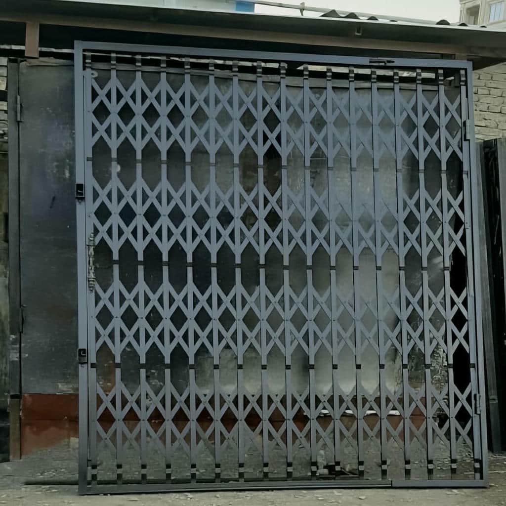 درب آکاردئونی خانه در شهریار