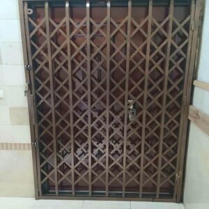درب آکاردئونی خانه در بندرعباس