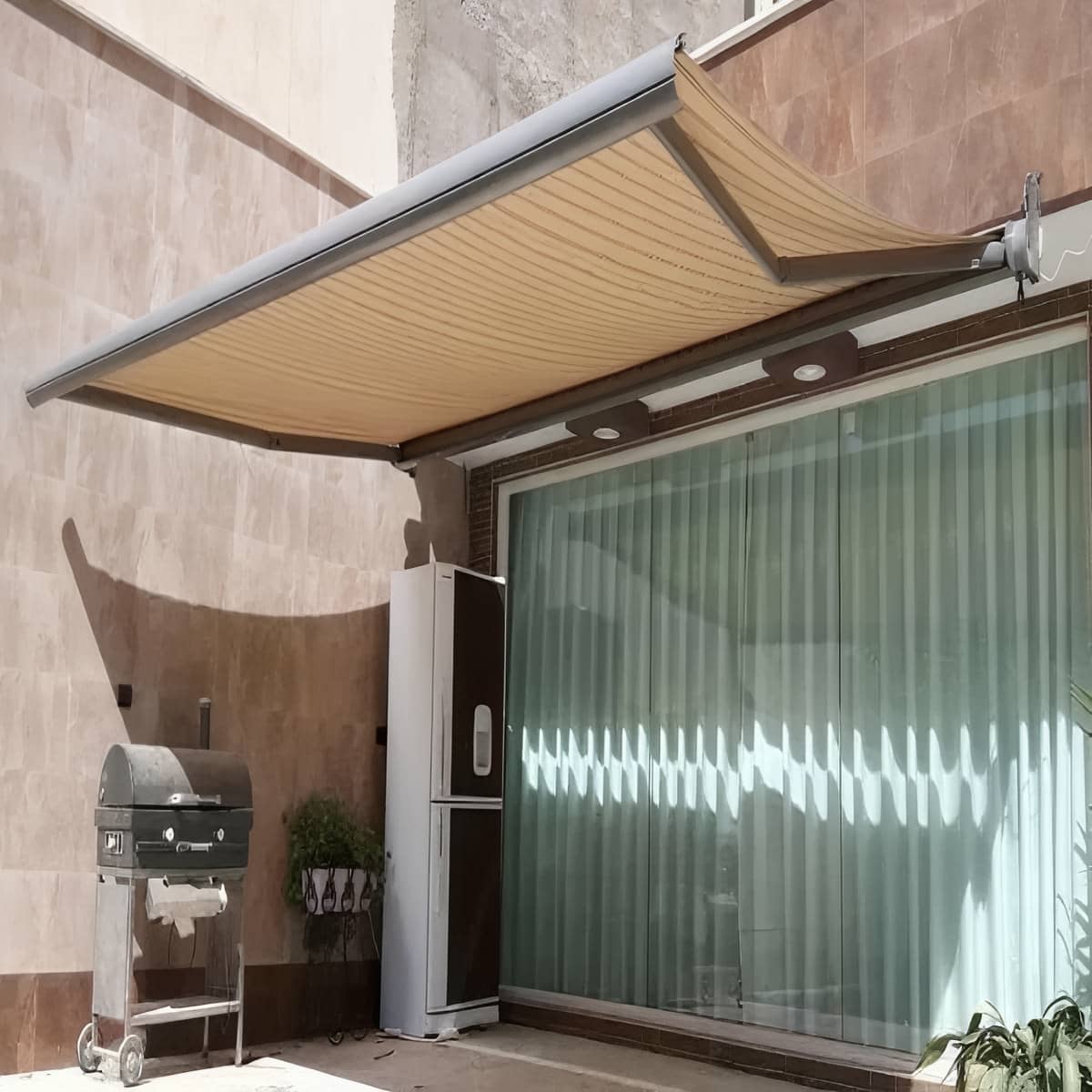 سایبان برقی اتوماتیک در ارومیه