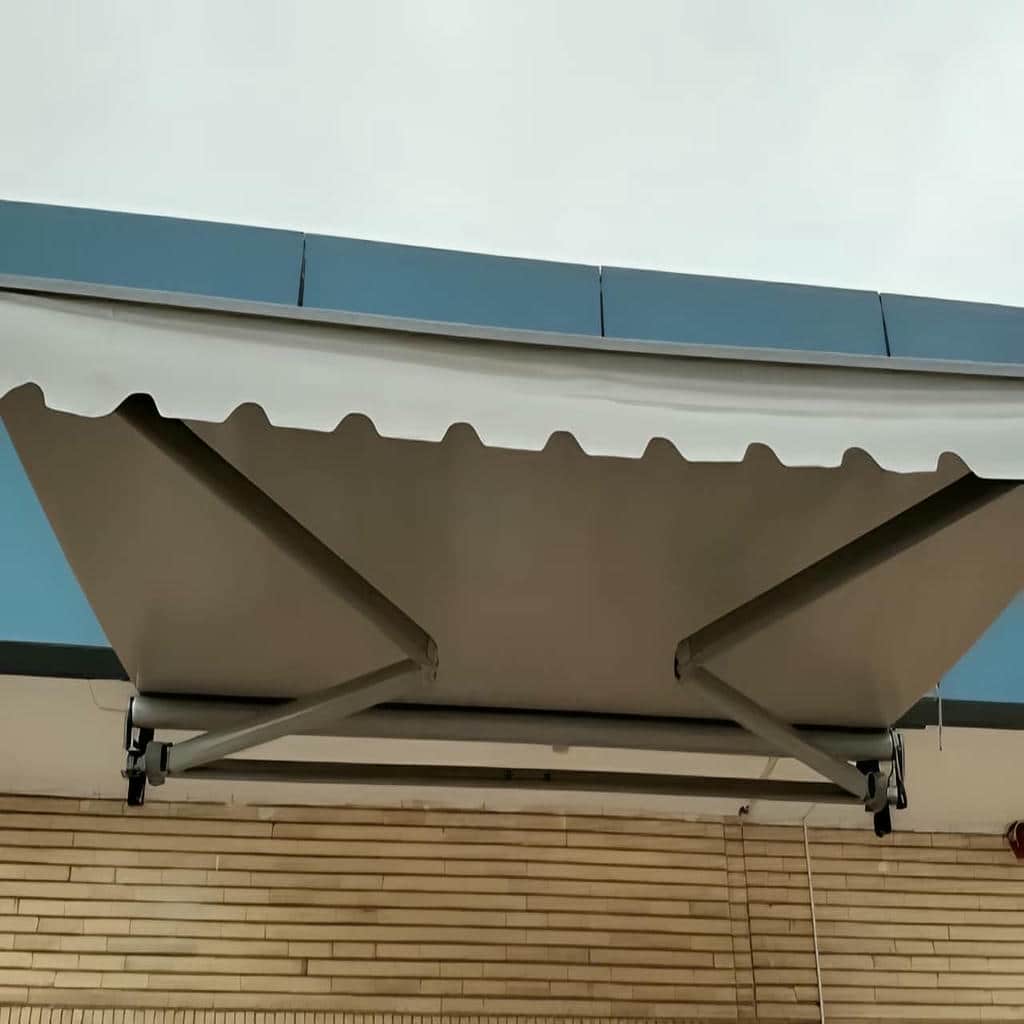 سایه بان برقی اتوماتیک در بجنورد