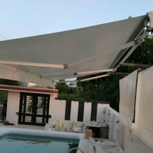 سایه بان برقی اتوماتیک در شهرکرد