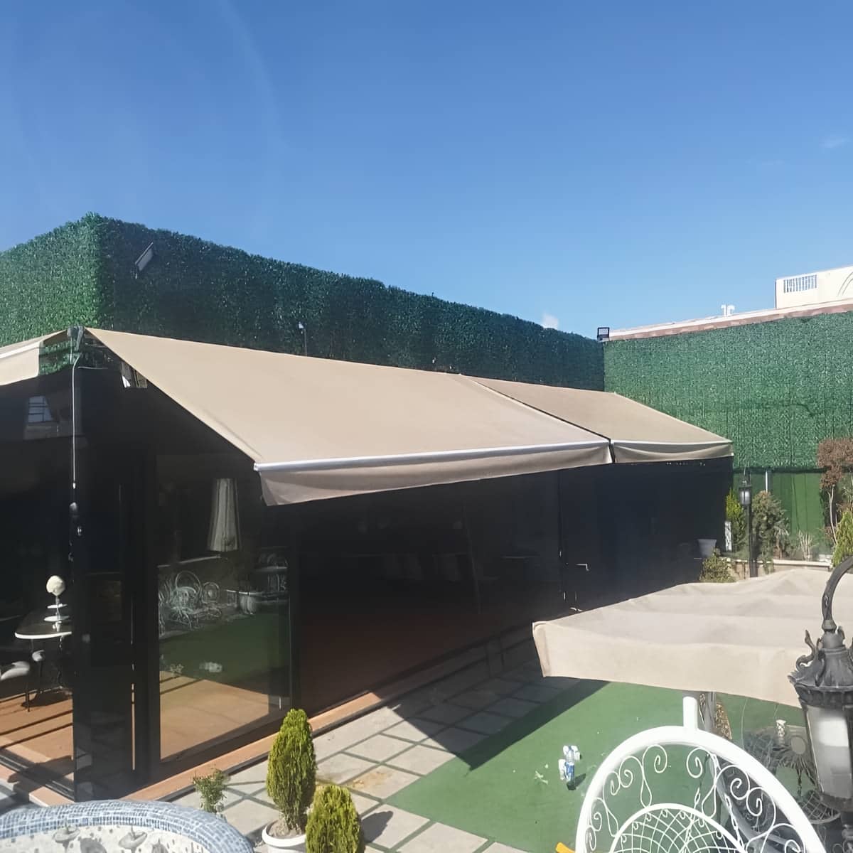 سایبان برقی اتوماتیک در ساری