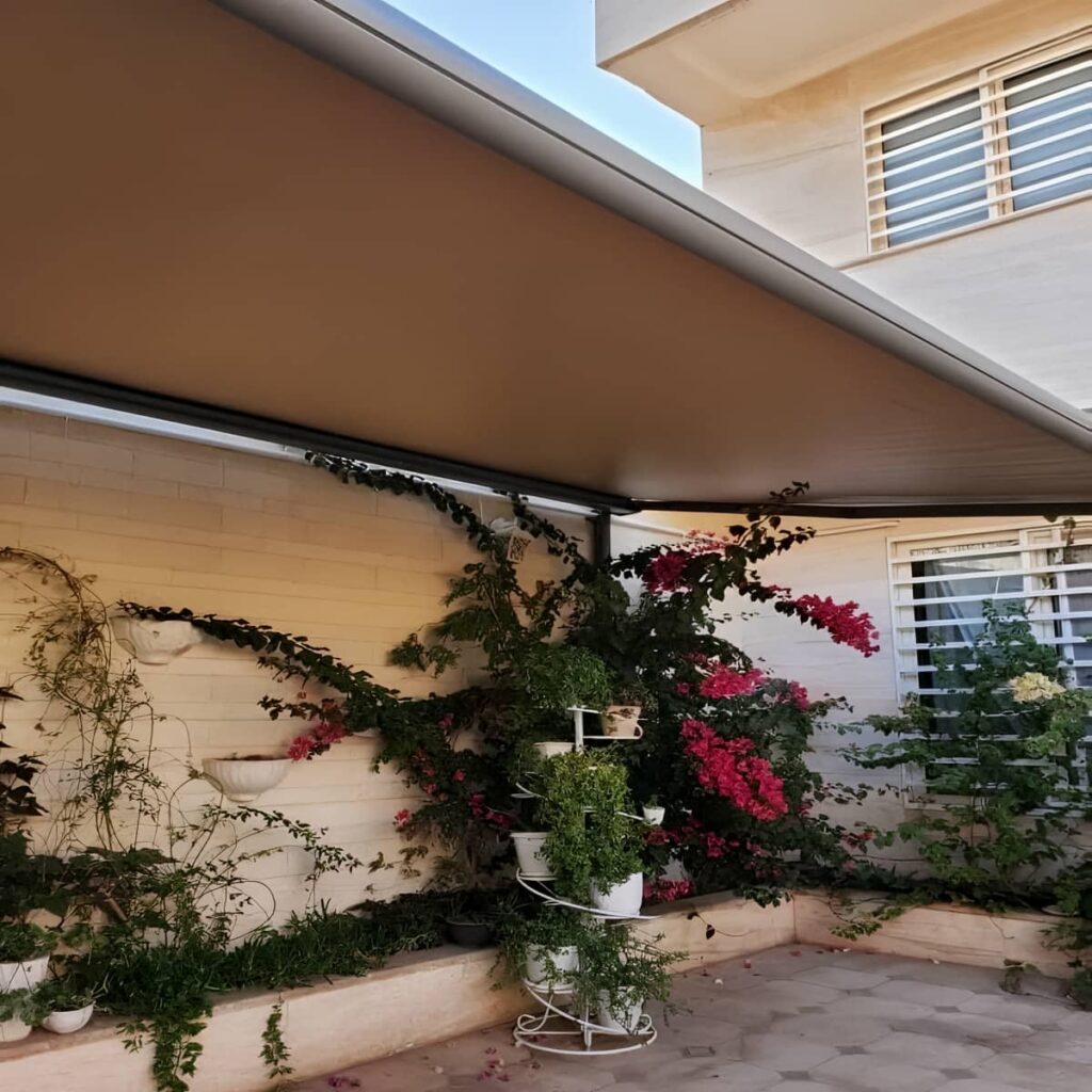 نصب سایه بان برقی اتوماتیک ضدآب در قم