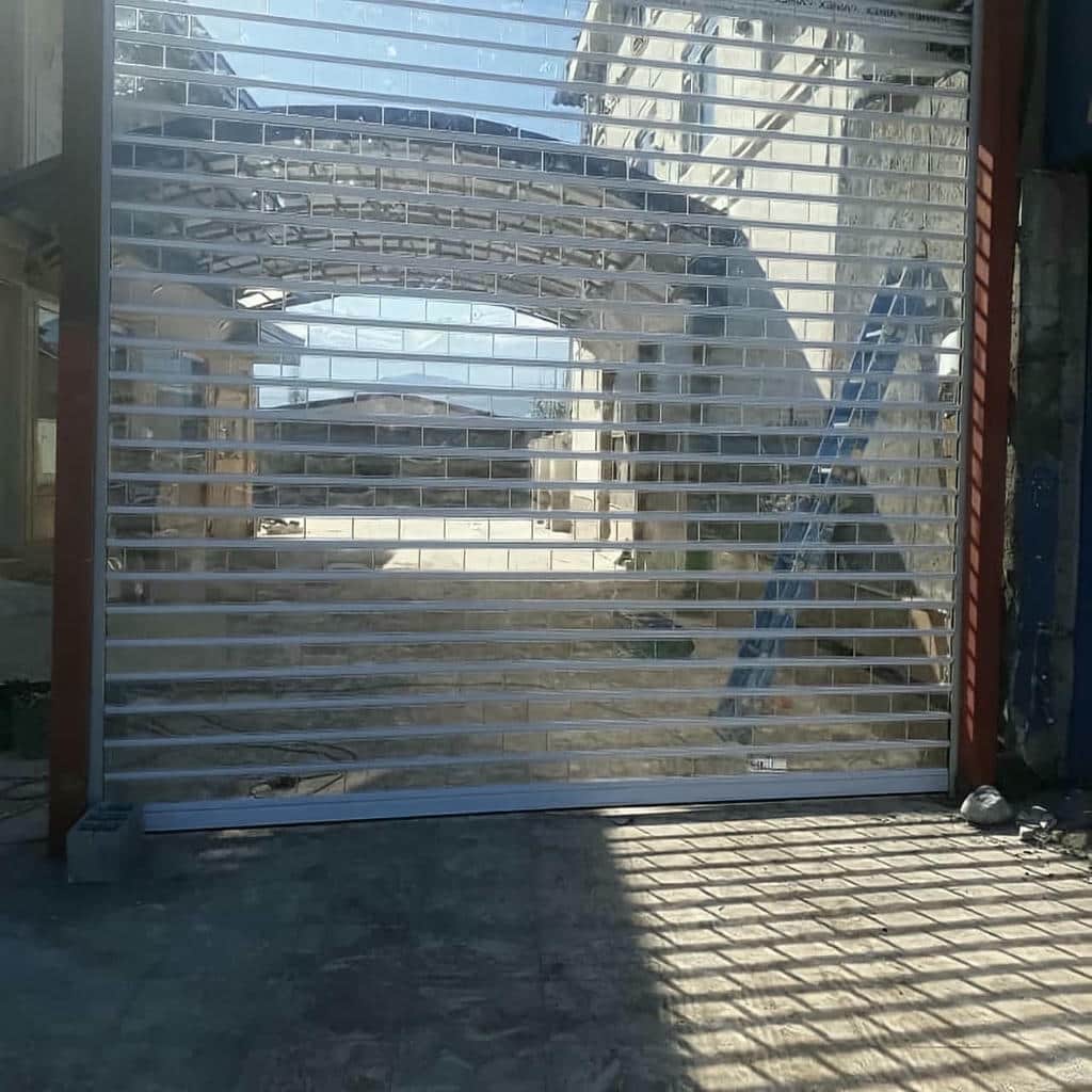 نصب کرکره برقی کنترلی فولادی در ایرانشهر