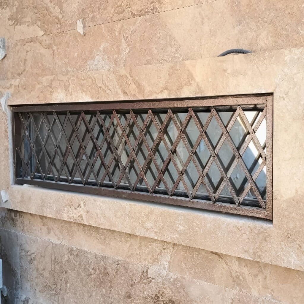 خرید حفاظ پنجره نرده منزل ساده در کردان