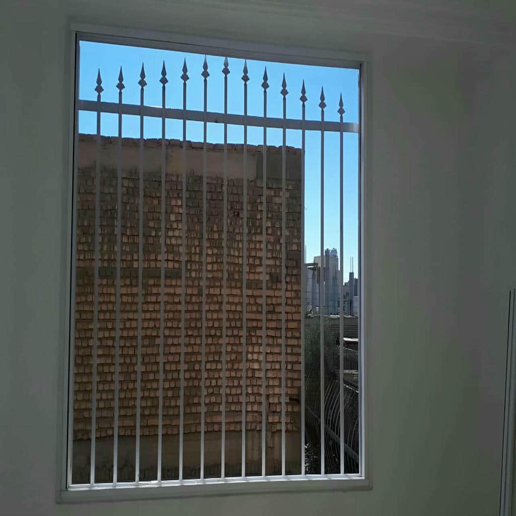 نصب حفاظ پنجره بازشو در سقز