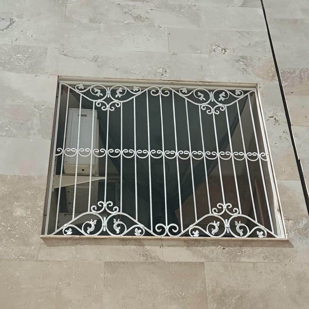 حفاظ پنجره نرده منزل در سیرجان
