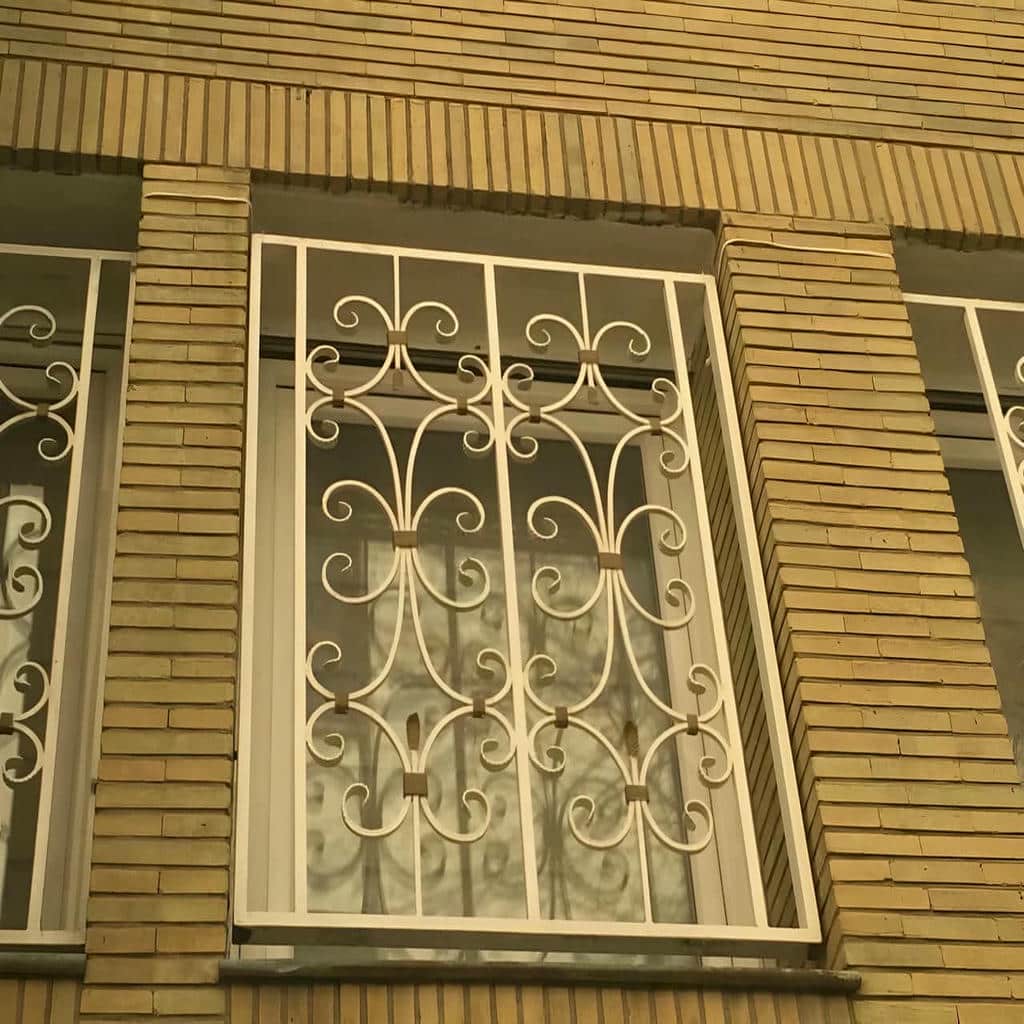نصب حفاظ پنجره بازشو در مریوان