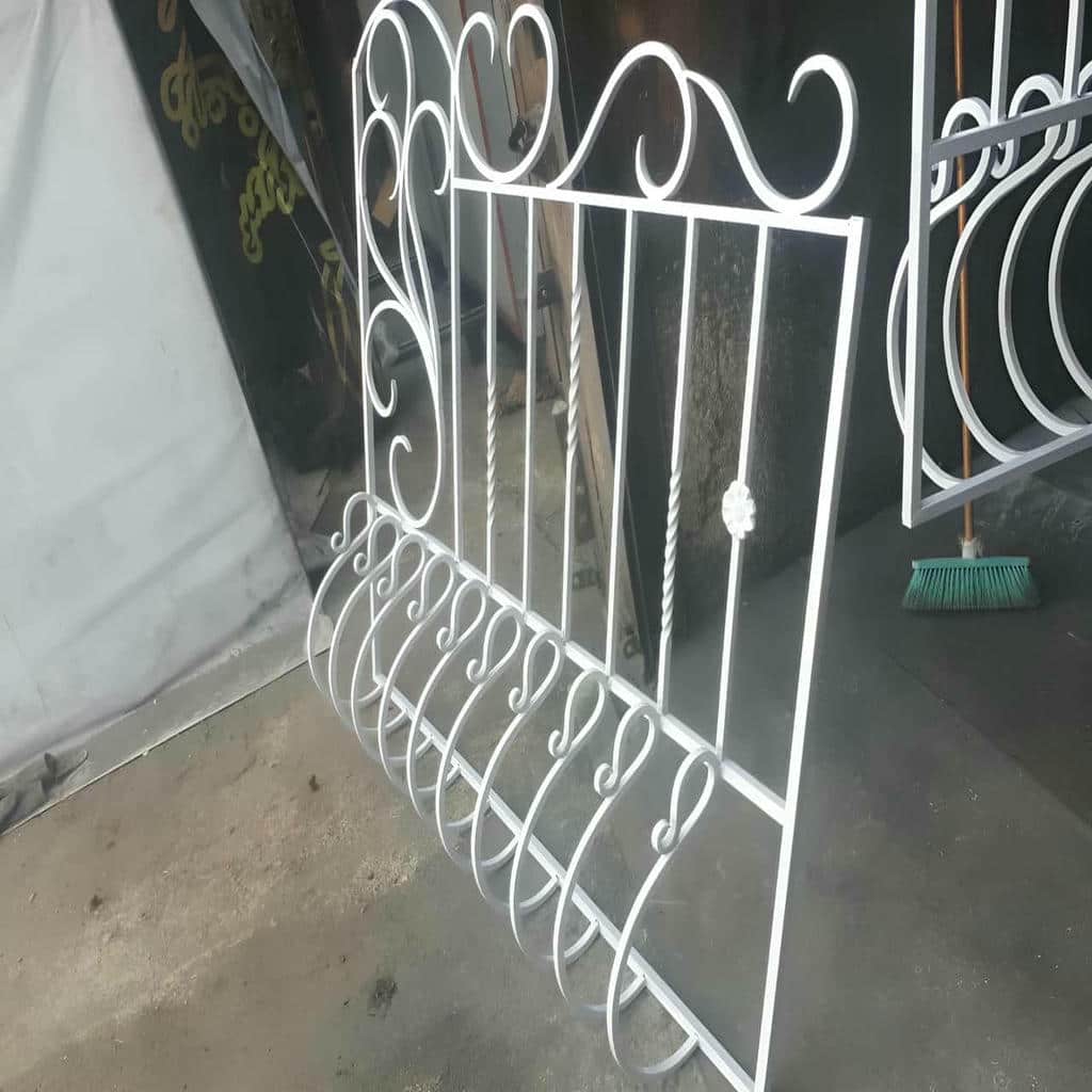 حفاظ پنجره نرده منزل در کرج