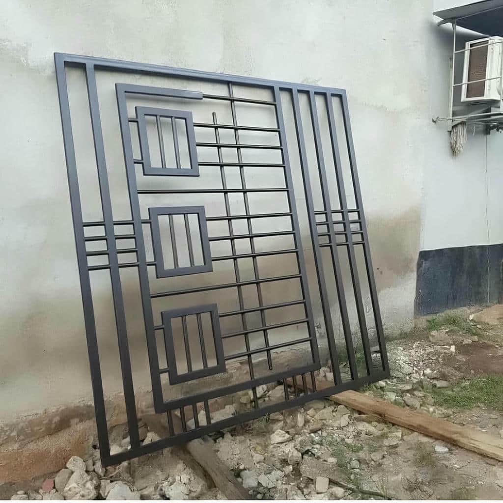 حفاظ پنجره منزل در پردیس