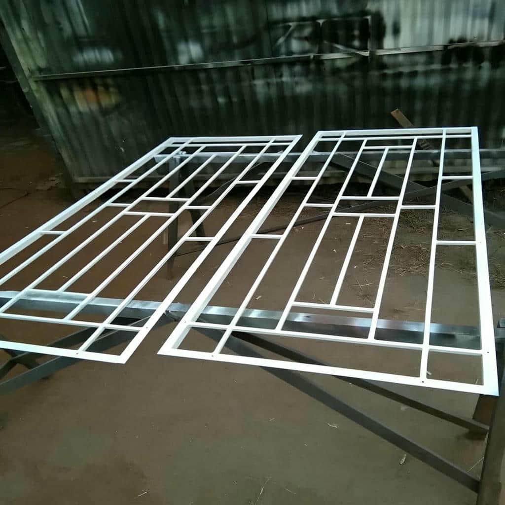 نصب حفاظ پنجره منزل بازشو در قم
