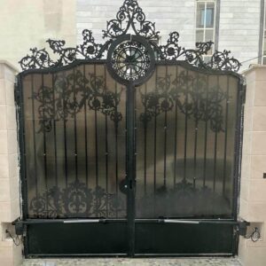 جک درب پارکینگ در بندر انزلی