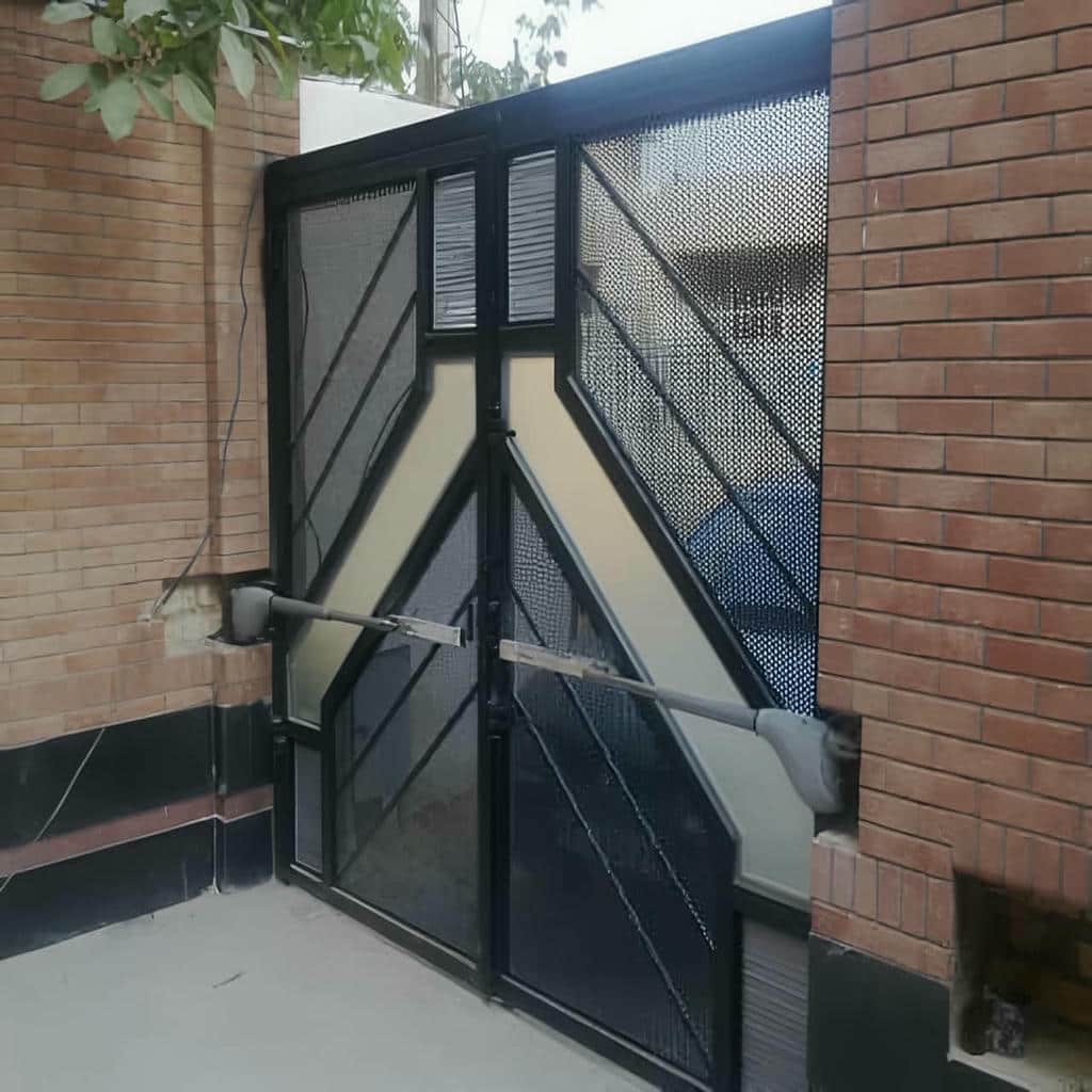 نصب جک درب پارکینگ اتوماتیک در ایرانشهر