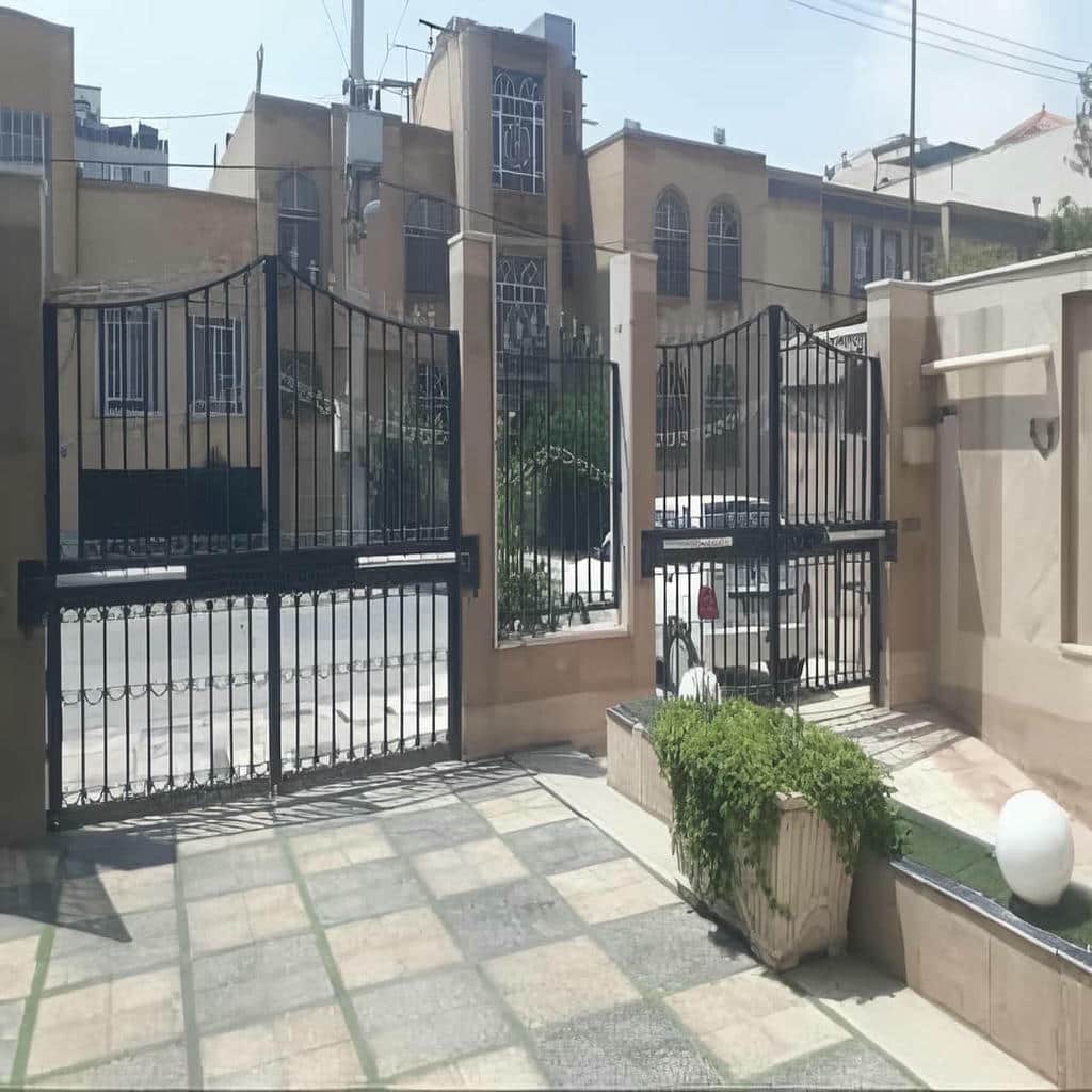 نصب جک درب پارکینگ اتوماتیک در کمال شهر