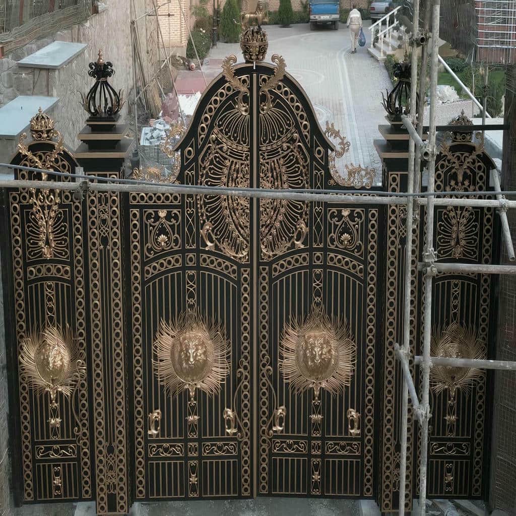 خرید درب حیاط فرفورژه ساده در شهرکرد