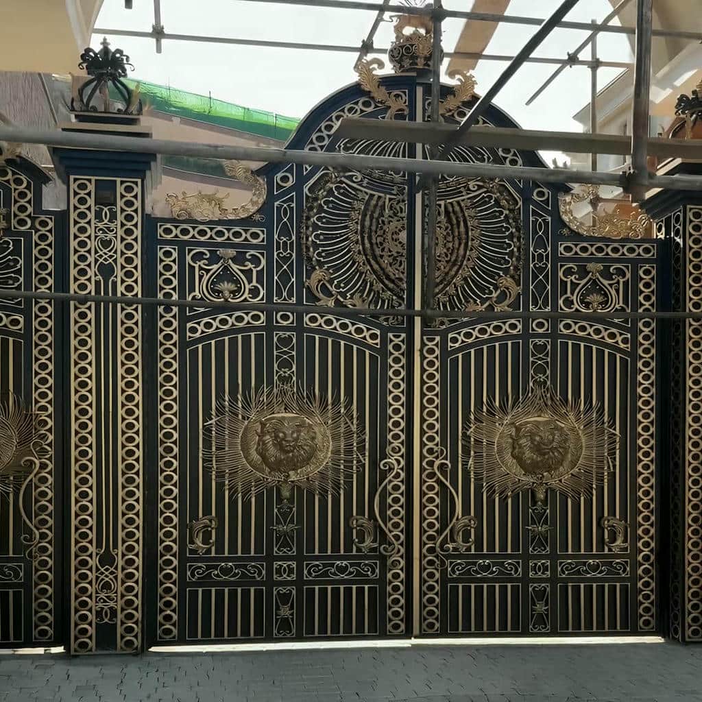 قیمت درب حیاط فرفورژه کلاسیک در قشم