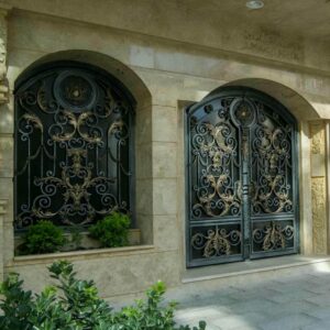 درب حیاط فرفورژه در یاسوج