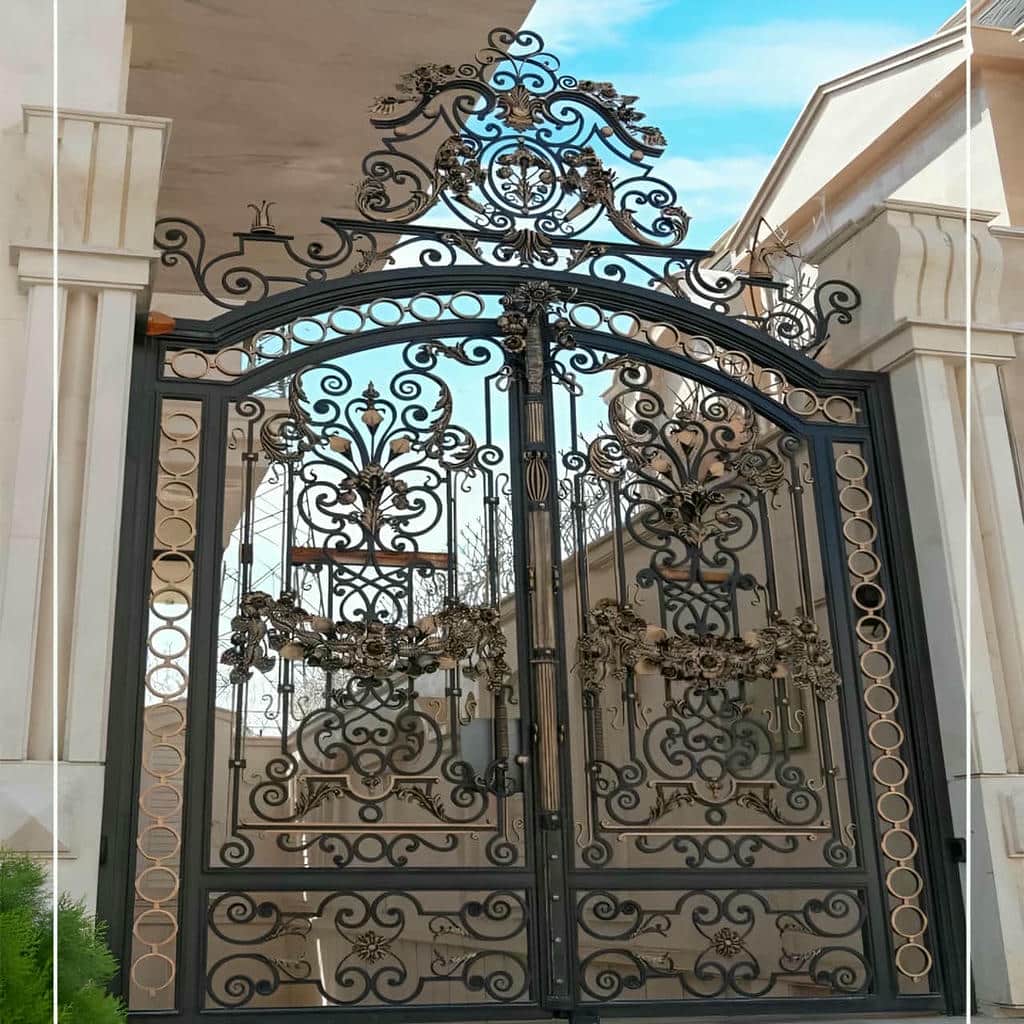 قیمت درب حیاط فرفورژه کلاسیک در طالقان