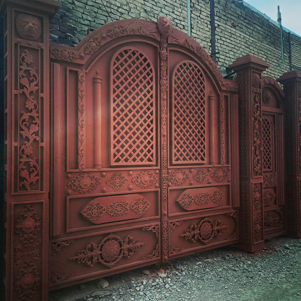 درب حیاط فرفورژه در کردان